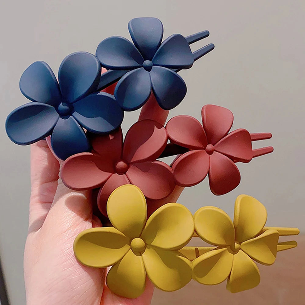 Frosted Flower Hair Claw Clips – Matte Hair Accessories for Women & Girls