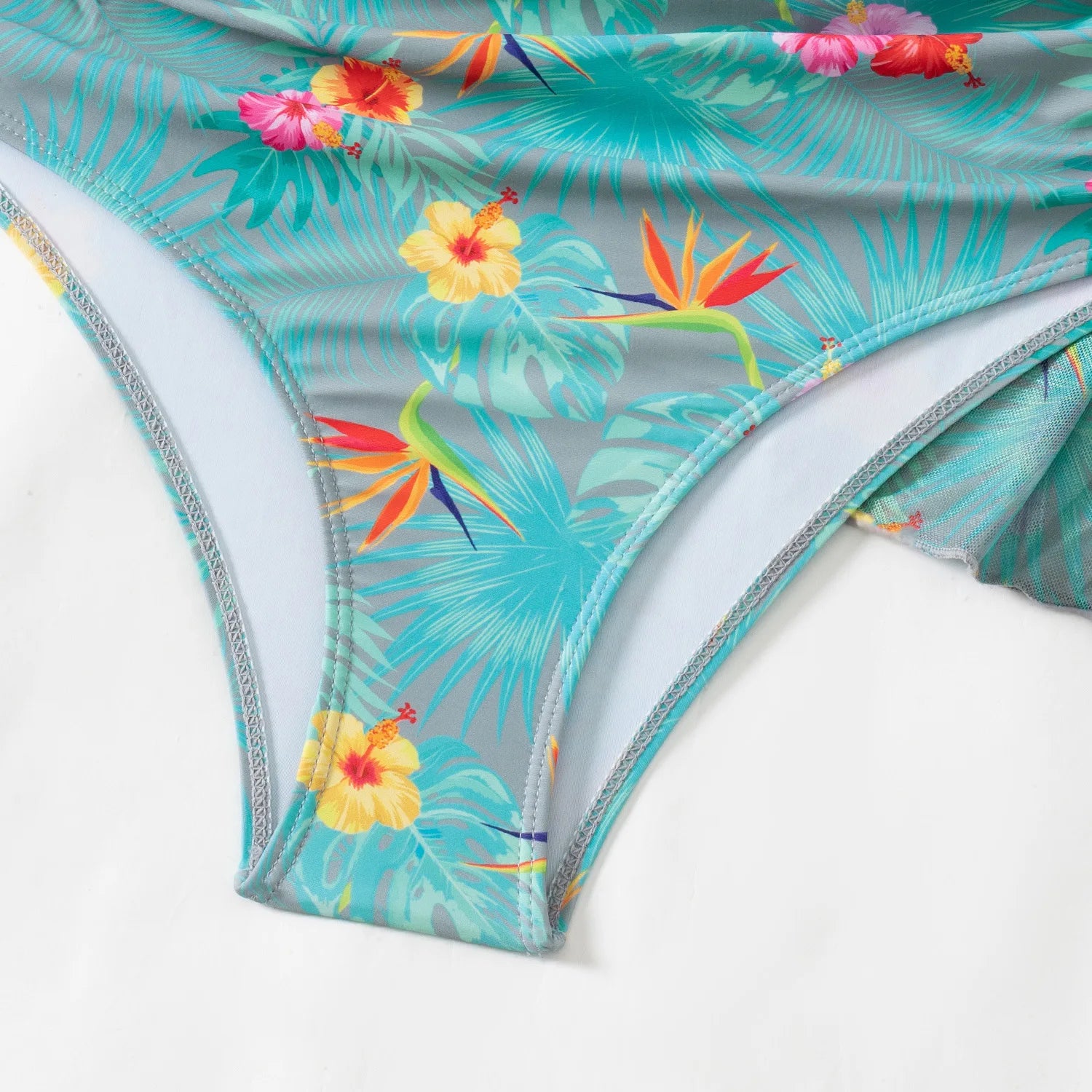 2025 Women’s Elegant 3-Piece Bikini Set – Beachwear Swimsuit Cover-Up