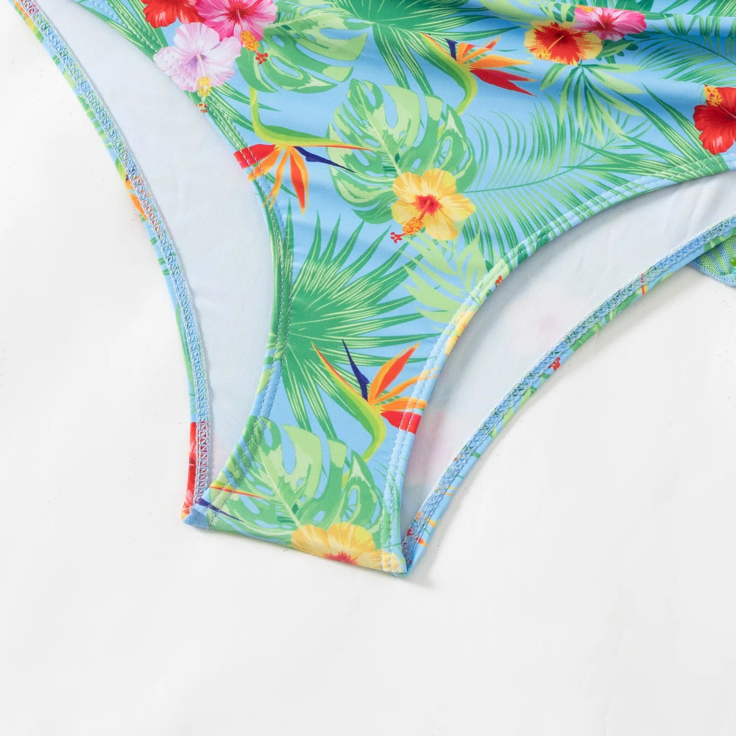 2025 Women’s Elegant 3-Piece Bikini Set – Beachwear Swimsuit Cover-Up