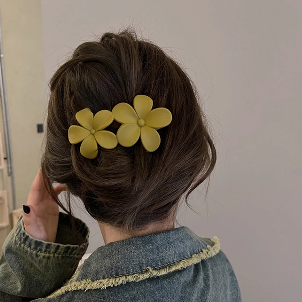 Frosted Flower Hair Claw Clips – Matte Hair Accessories for Women & Girls